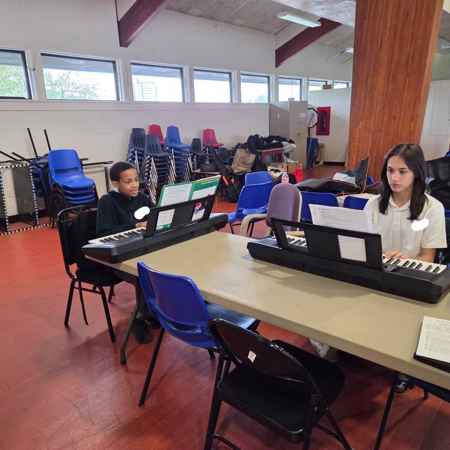 Eighth graders working hard in their music lessons recently....nothing better to see. #perfecttimemusicstudents #perfecttimemusic #musicprogram #middleschool #musicmatters